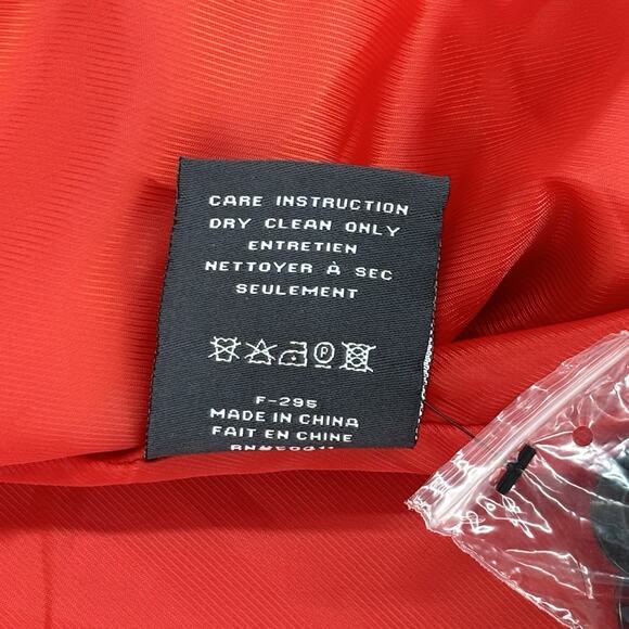 Vince Camino Women’s Red Coat Size Medium MSRP $300 - Picture 11 of 11